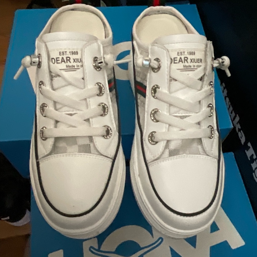 White Sneakers Classic Low-Top, slip on